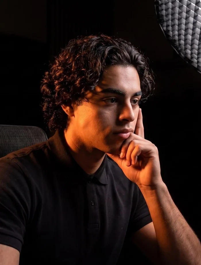 Angelo Felipe em estúdio de fotografia